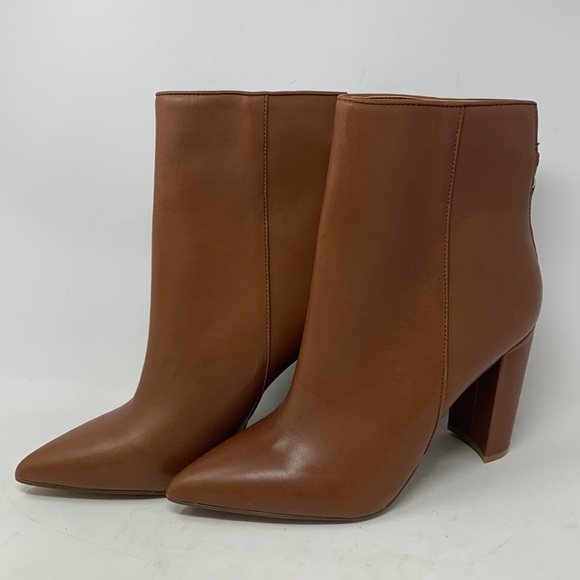 Steve Madden Shoes - Steve Madden Trista brown leather ankle bootie heels zip up in back of heel